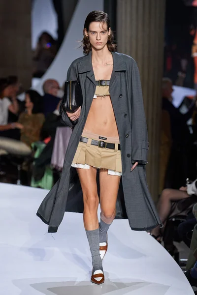 Look 14